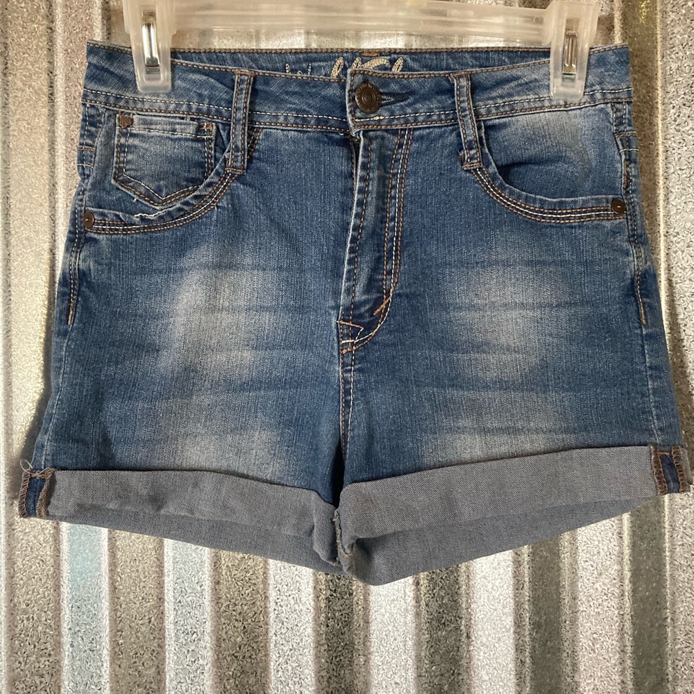 Wallflower womens jean shorts size 3